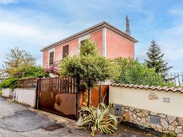 Fonte Nuova indipendente con giardino