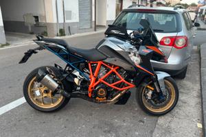 Super duke 1290 GT