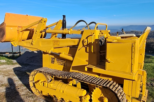 Massey Fergusono pala a cingoli