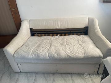 Divano letto ikea TRATTABILE