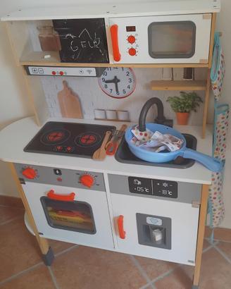 Cucina di legno