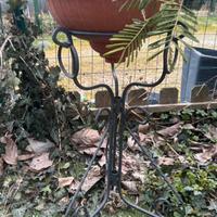 Fioriera in ferro battuto