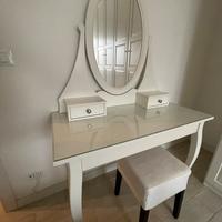 Toeletta con Specchio HEMNES  Ikea