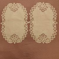 Coppia centri cotone bianco medi ricamo intaglio