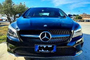 MERCEDES-BENZ CLA 200d