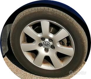 4 cerchioni con pneumatici da 16 per New Beetle