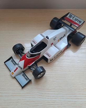 Modello Burago - McLaren  MP4/2 scala 1/24