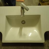 Mobile bagno in sospensione