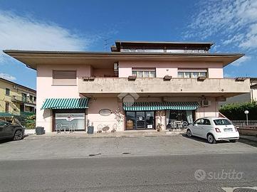 NEGOZIO A PIEVE A NIEVOLE