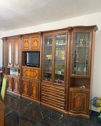 Soggiorno completo in stile classico