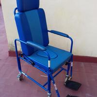 Carrozzina sedia a rotelle per disabili