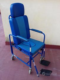 Carrozzina sedia a rotelle per disabili