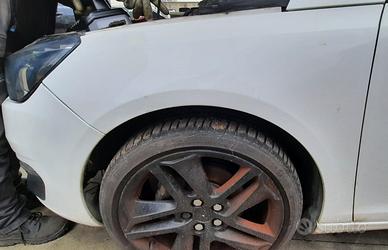 PEUGEOT 308 ANNO 2015 - PARAFANGO SINISTRO