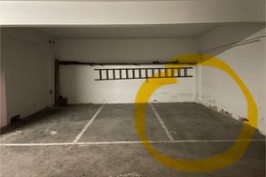 Posto auto coperto in centro