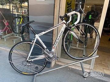 Bici da corsa colnago