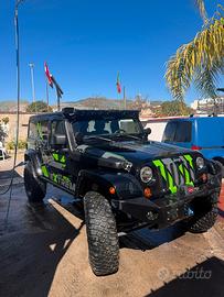AUTO JEEP WRANGLER JKU ALLESTIMENTO ROCKS