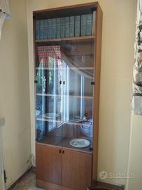 libreria di legno 