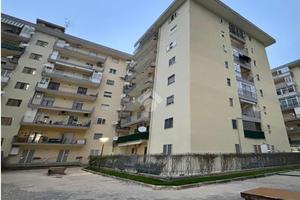 4 LOCALI A CASTELLAMMARE DI STABIA