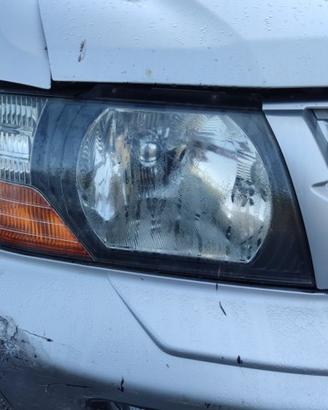 Proiettore destro MITSUBISHI PAJERO del 2000