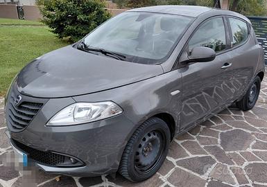 Lancia ypsilon elefantino 2015