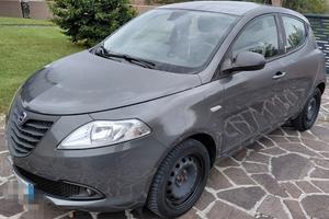 Lancia ypsilon elefantino 2015