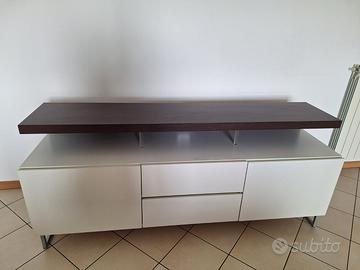 Mobile tv in legno