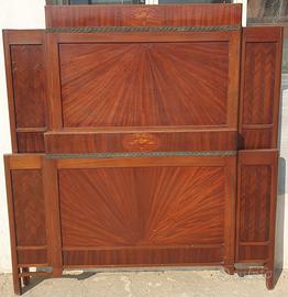 antico letto in legno massello con inserti 
