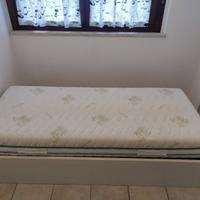 Letto singolo contenitore con materasso e comodino