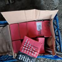 chiodi d'acciaio 8 scatole,metà prezzo