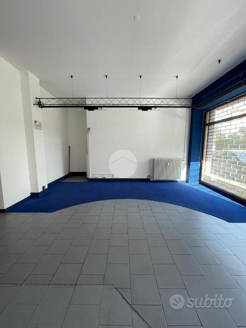 NEGOZIO A BERGAMO