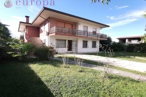 Casa singola anche per 2 unità abitative