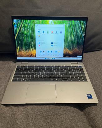 Dell Latitude 5550 + Office ultra 5 135U 16gb 512