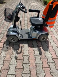 Scooter elettrico per invalidi