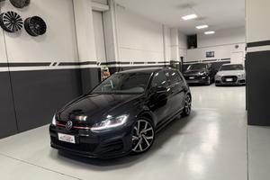 Volkswagen Golf GTI Performance honeycomb dynaudio