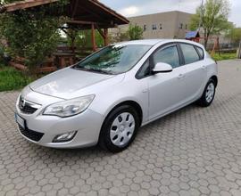 Opel Astra 1.7 cdti Cosmo 110cv