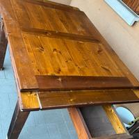 TAVOLO IN LEGNO