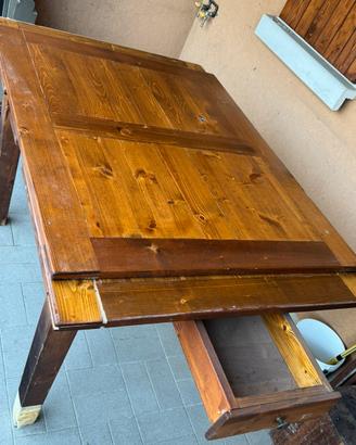 TAVOLO IN LEGNO
