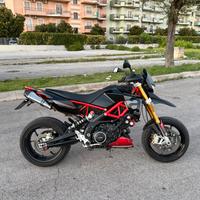 Aprilia Dorsoduro 900