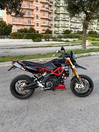 Aprilia Dorsoduro 900