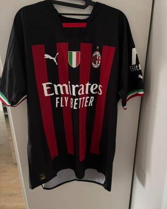 Match issued Theo Hernández 2022/2023 ac Milan