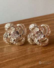 Orecchini in argento ad intreccio