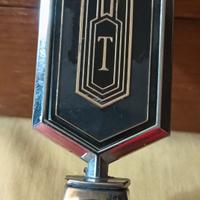 Fregio cofano anteriore Oldsmobile Toronado