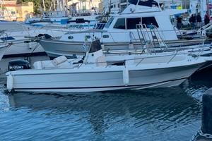 Barca Petteruti walk around motore 2024
