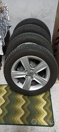Cerchi con gomme invernali Golf A3 Leon