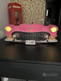 Scultura da parete Cadillac rosa con illuminazione