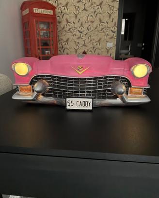 Scultura da parete Cadillac rosa con illuminazione