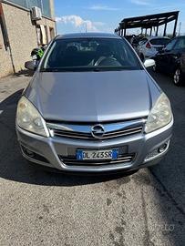 Opel Astra 1.6 16V VVT 5 porte Cosmo