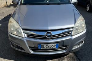 Opel Astra 1.6 16V VVT 5 porte Cosmo