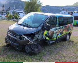 Ford Transit Custom 310 2.0 tdci 130cv Trend combi