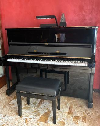 Pianoforte Yamaha U1 nero + sgabello e accessori